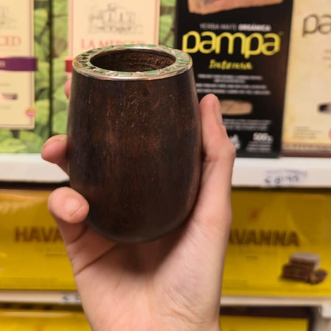 mate-with-metal-rim-550